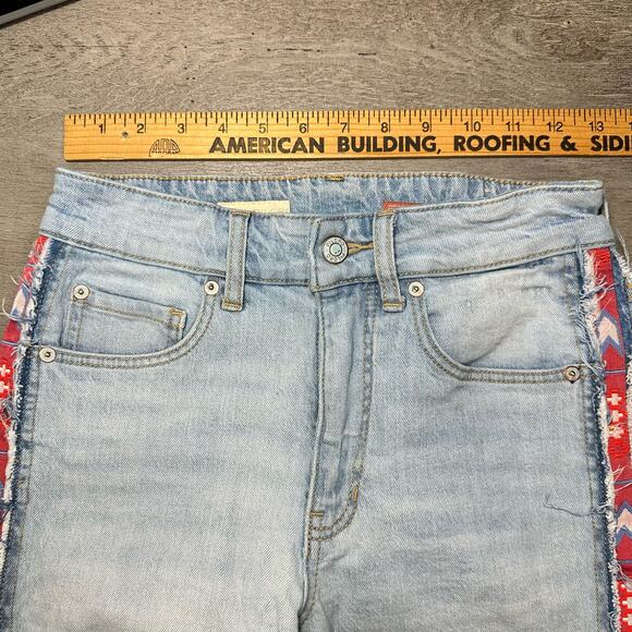 Anthropologie Pilcro Frayed Aztec Embroidered Jeans 25 - Picture 13 of 16